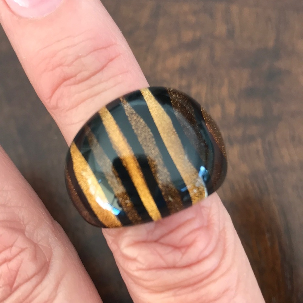 Brown Acrylic Dome Ring Tigers Eye stripes